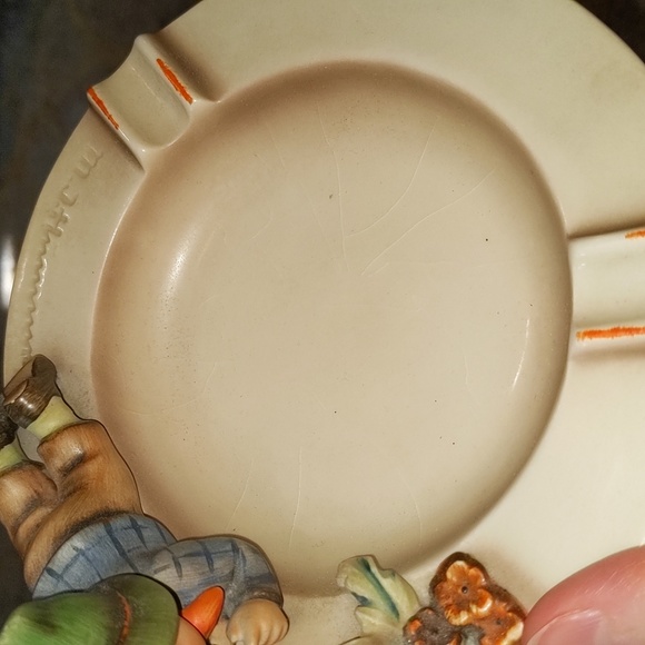 Goebel Hummel Boy and Bird Ashtray #166 TMK2 - Picture 9 of 9